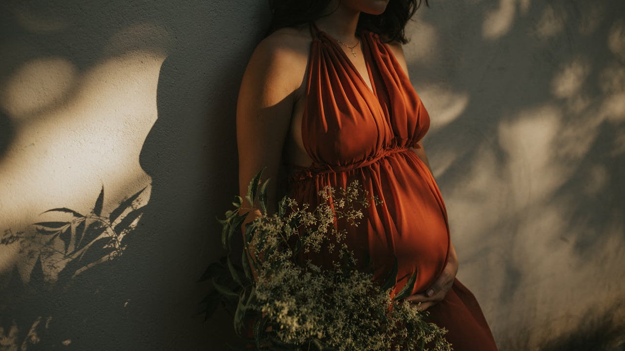 What to Wear After Giving Birth: Your Fourth Trimester Wardrobe